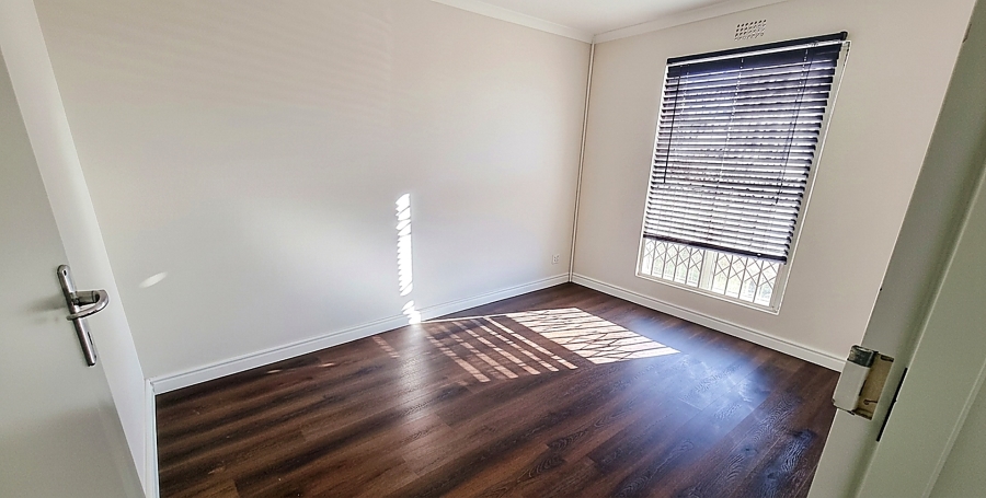 3 Bedroom Property for Sale in Sunningdale Western Cape